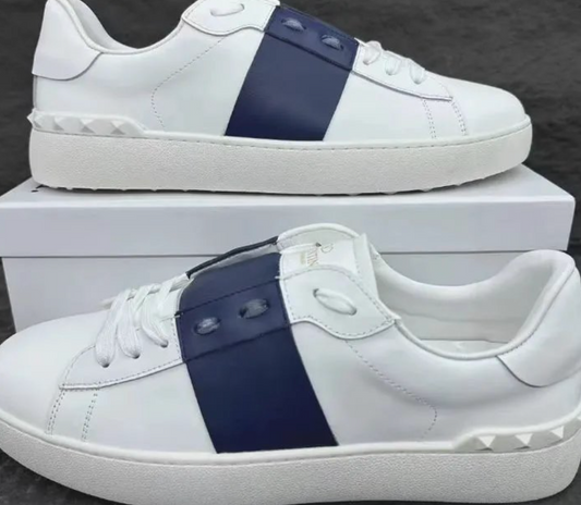 sko med blå stripe